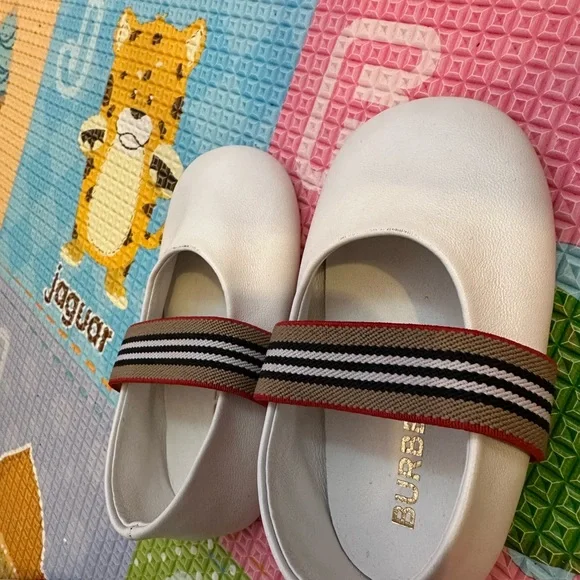 Burberry White Kids Dress Shoes with Red and Black Stripes - Picture 2 of 7